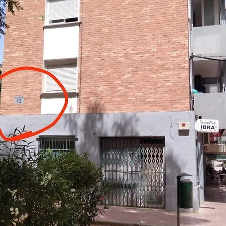 Monte Santa Barbara Justo En Frente De Usted En Un Dormitorio Privado Y Acogedor *